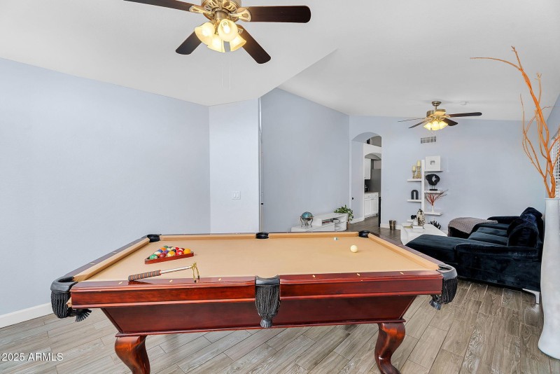12-web-or-mls-10226 W Country Club Trail