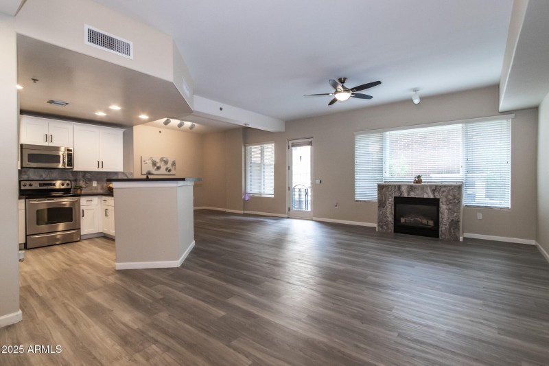 Living room/Kitchen