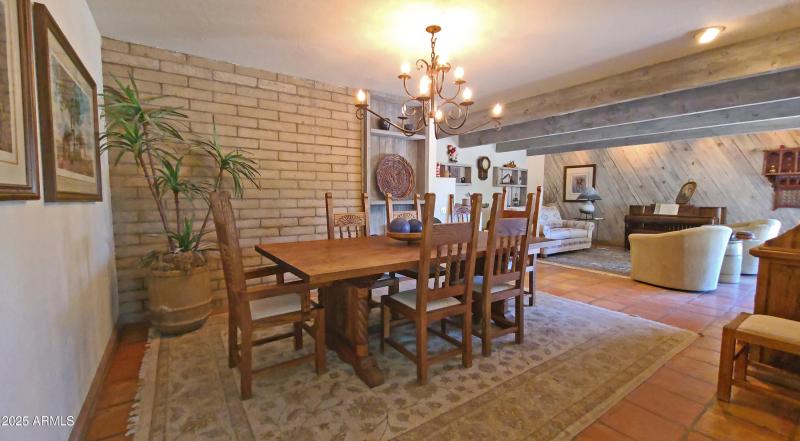 Dining- Family Rm