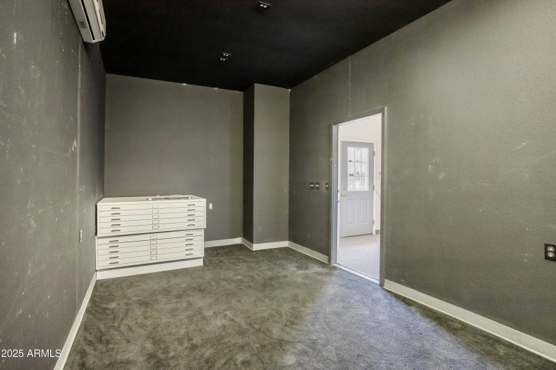 Black Room
