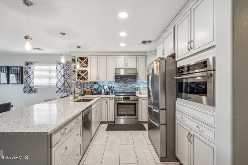 12-Kitchen