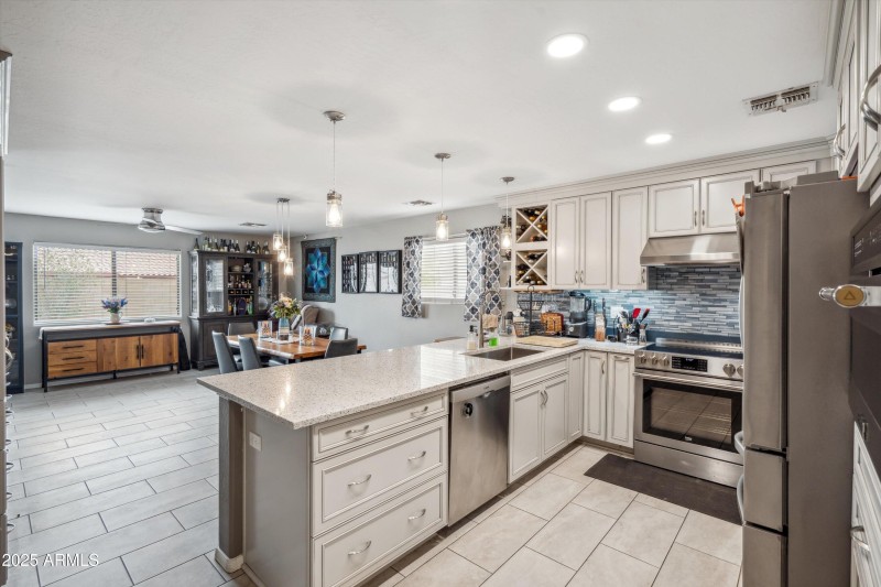 14-Kitchen