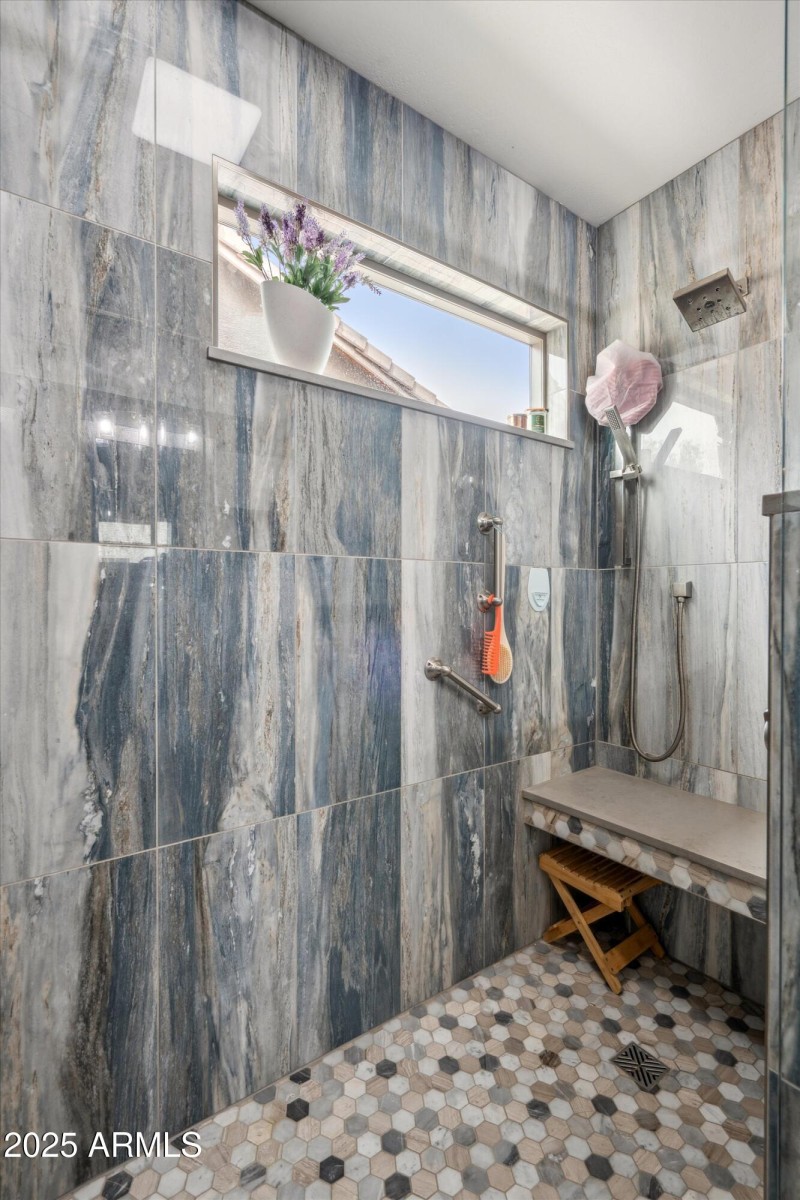 27-Master Shower