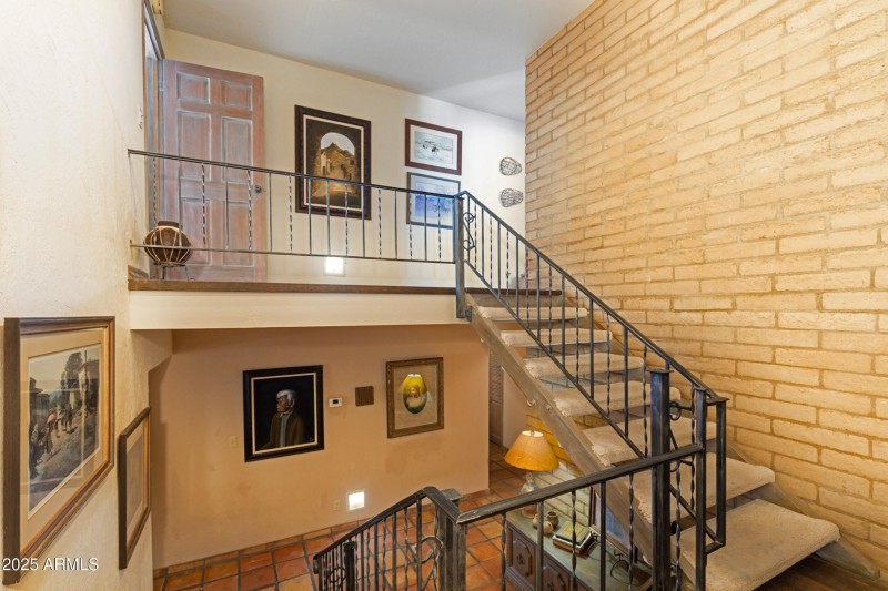 M-Stair well - sm