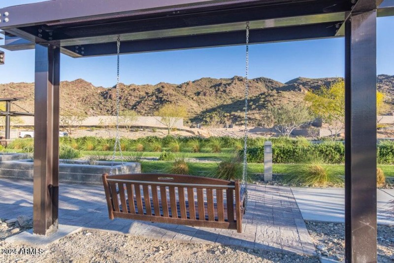 Avance Park 4 - Take In The Beautiful Vi