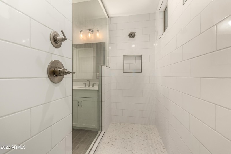 Primary extended shower
