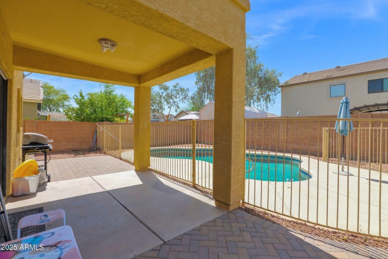 28-web-or-mls-P1222408