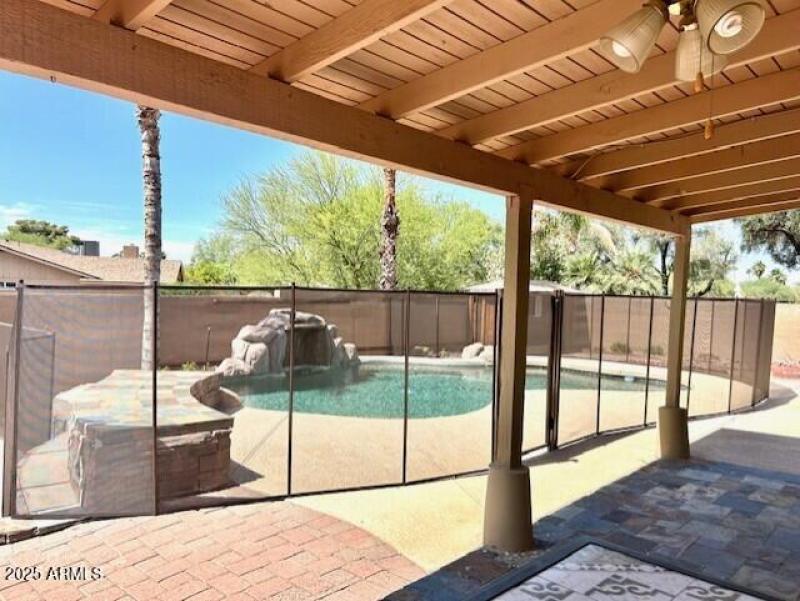 Pool/covered patio