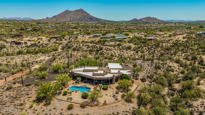 Private Backyard Retreat!