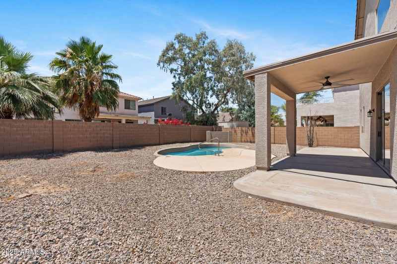 Large side yard