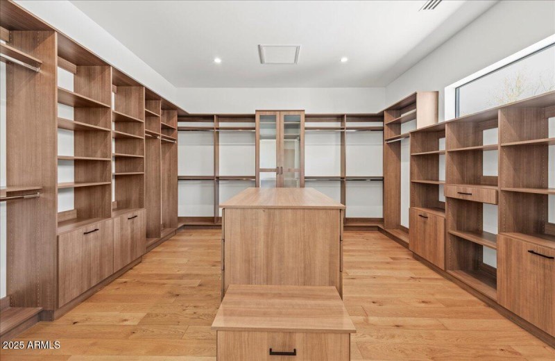 Incredible Primary Closet