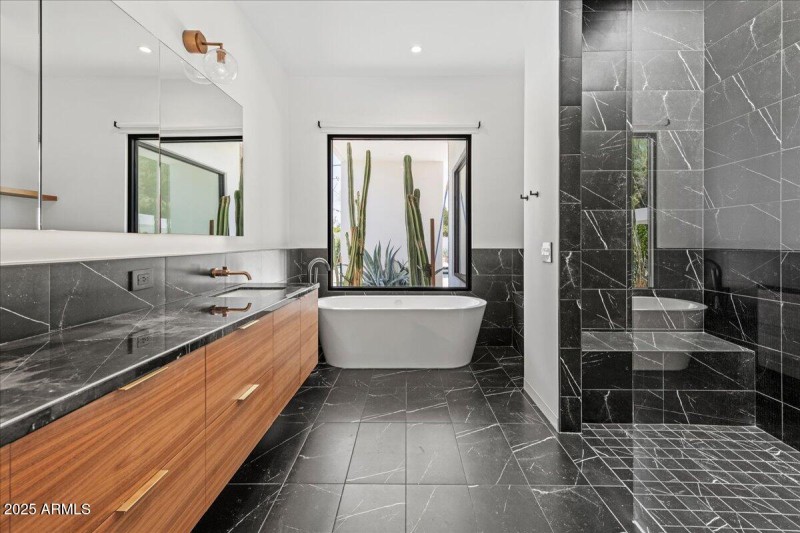 Spa-Like Primary Bath