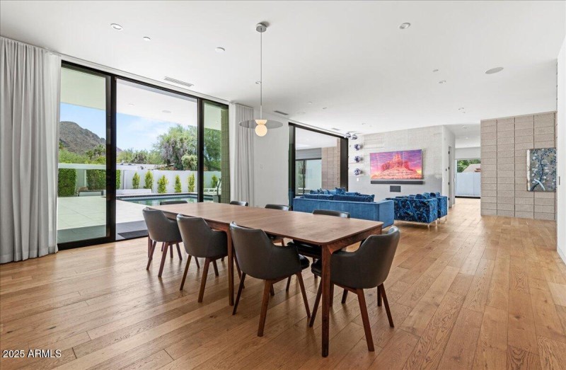 Open Living Area