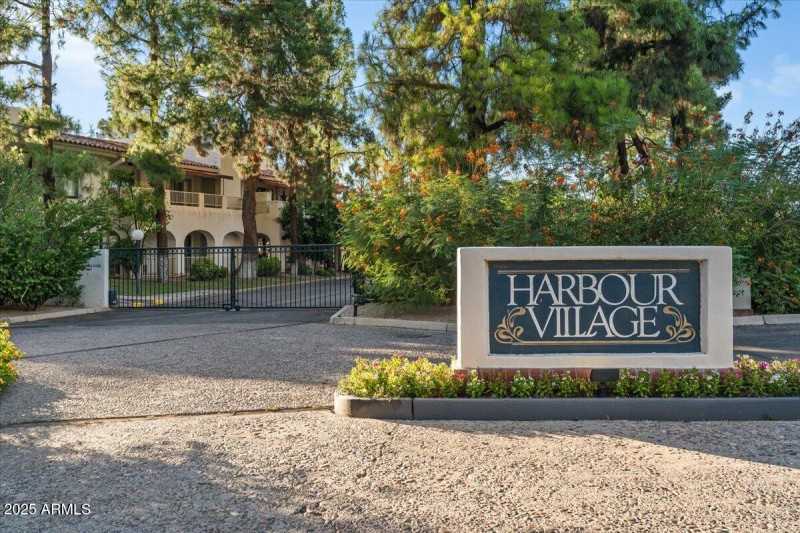 04-Harbour Village