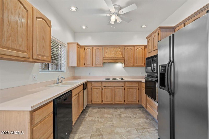 17-Kitchen