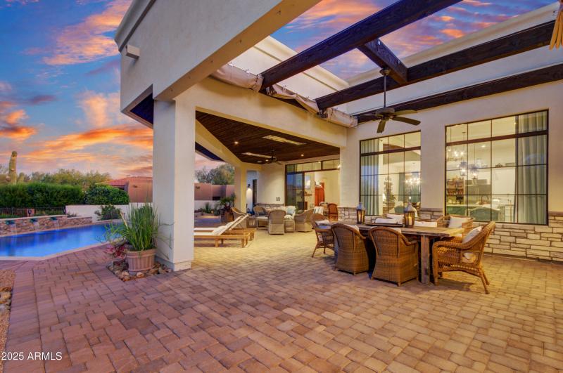 030_Wrap Around Patio