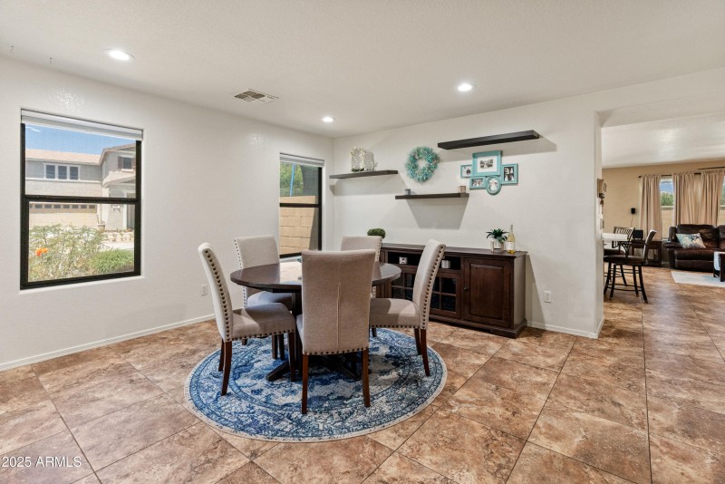 18542 W Valerie Dr-5