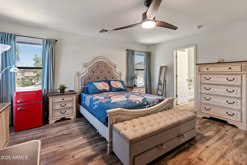 18542 W Valerie Dr-24