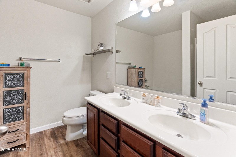 18542 W Valerie Dr-25