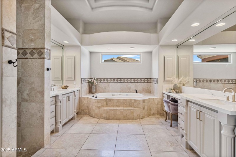 Serene Owner's Bath