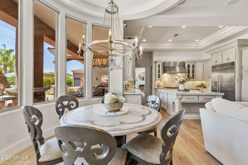 Breakfast and Kitchen Area