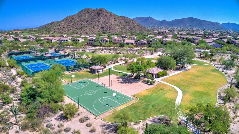 Las Sendas Courts