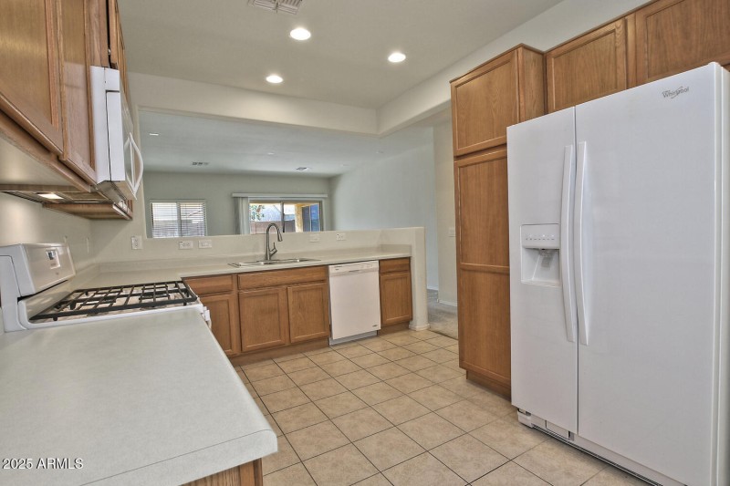 3405 N San Marin Dr Florence-large-011-0