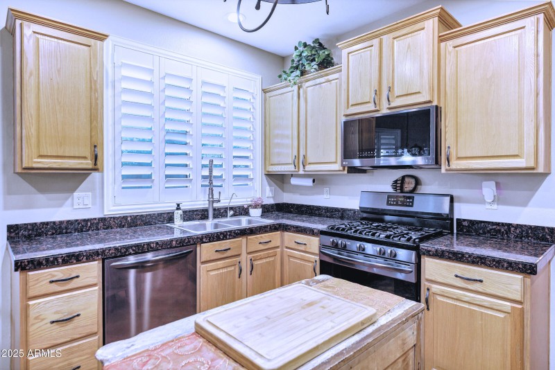 2758 Sterling Kitchen 1