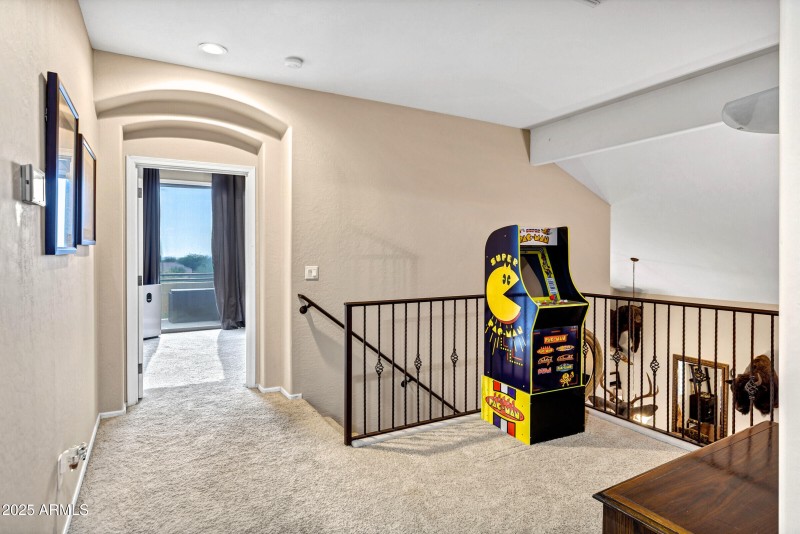 2758 Sterling Upper Living