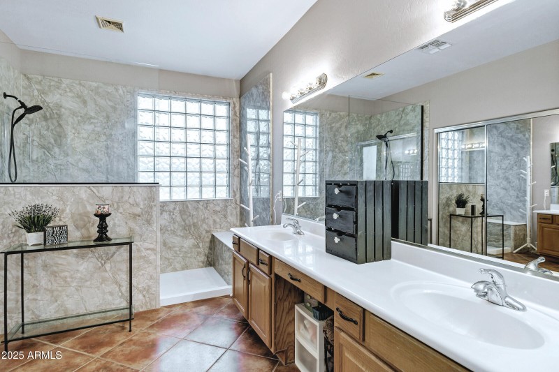 2758 Sterling Master Bath