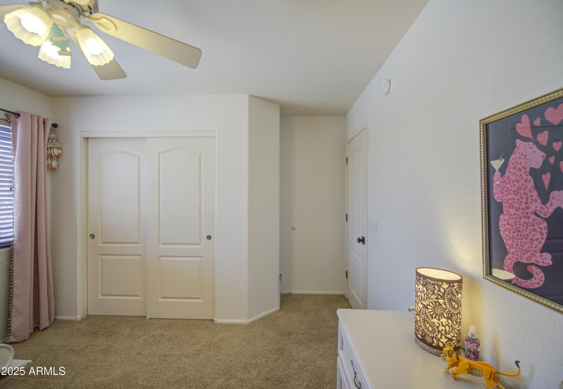 Bedroom 2-pic 2