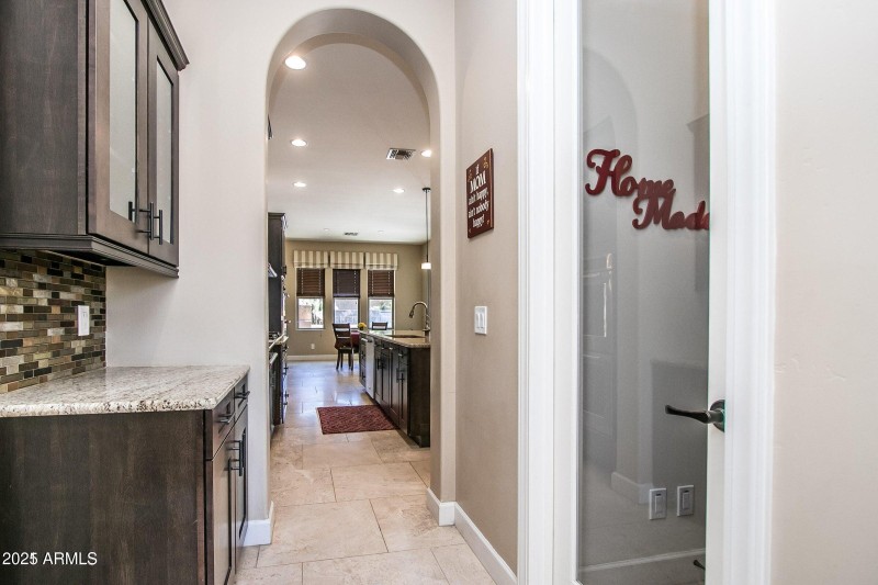 20210904224811155366000000-o