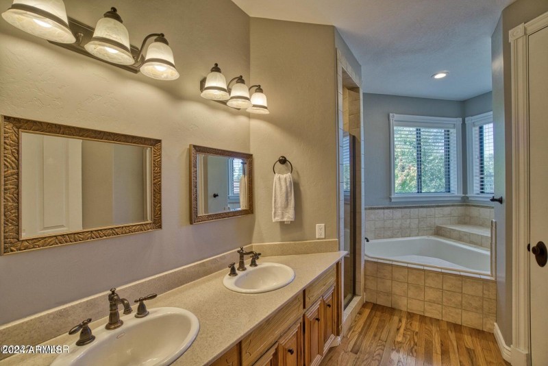 Suite 2 Bath