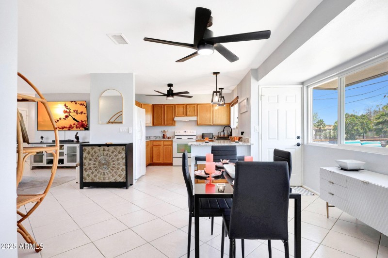 Kitchen/Dining