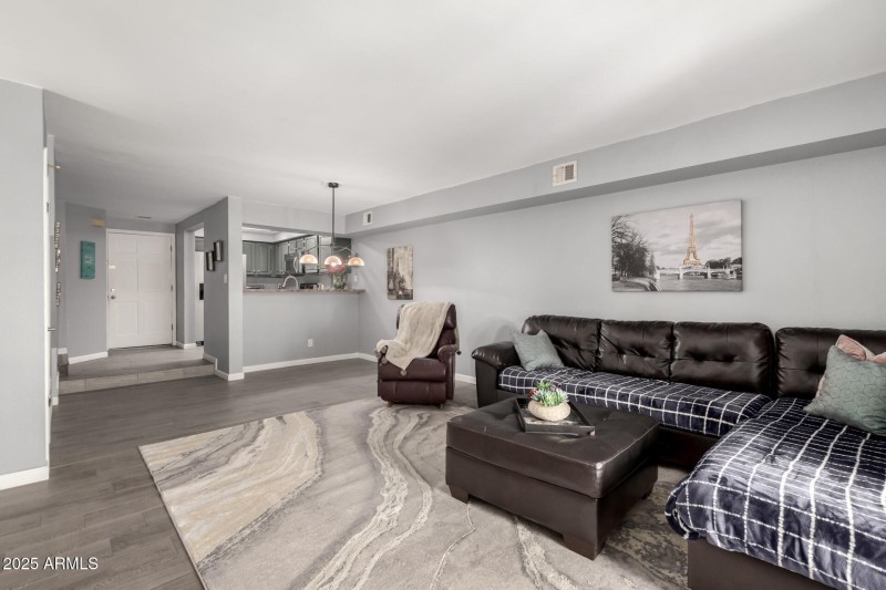 06 - Union Hills 2121