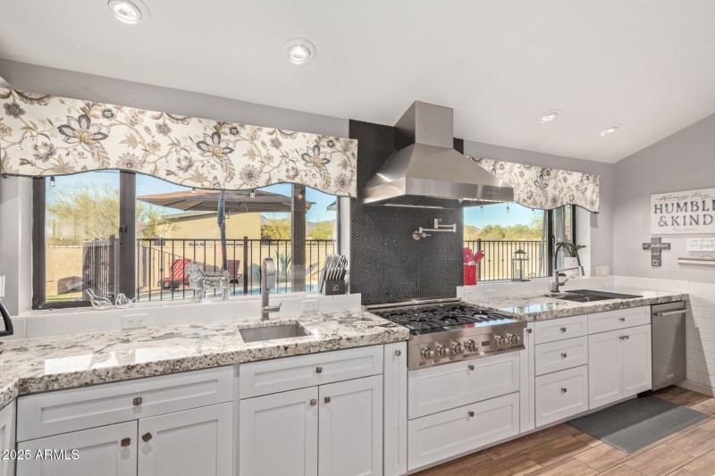 Cabinets and counter space for days!