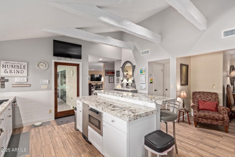 A kitchen made for entertaining!
