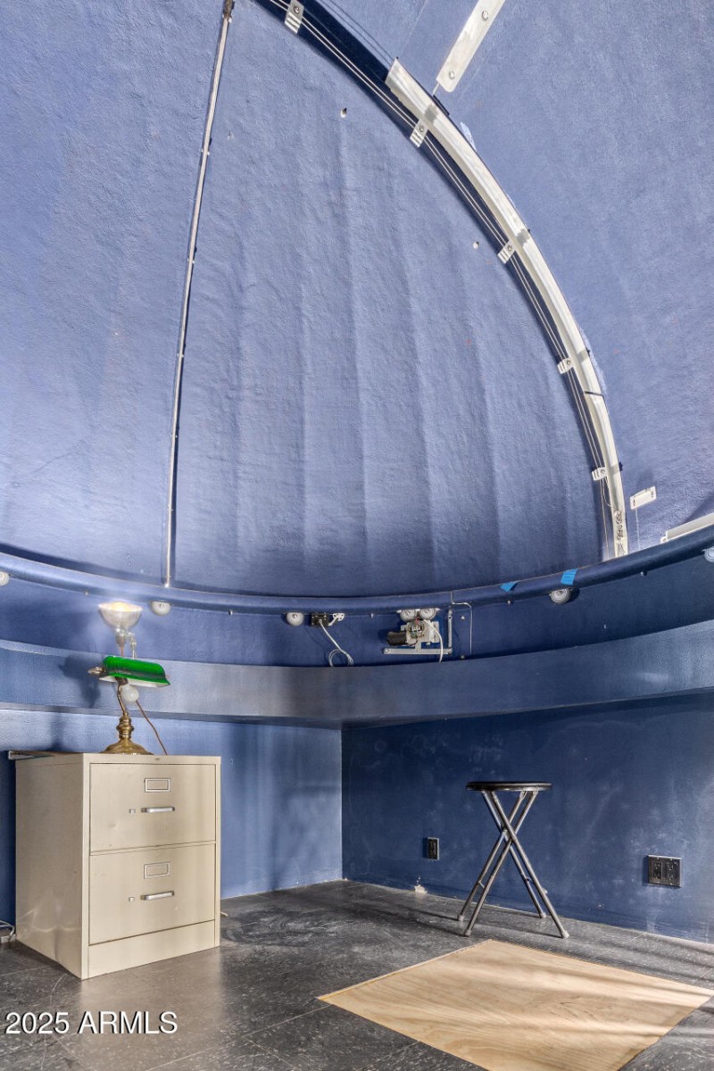 Open the dome and stargaze for days!