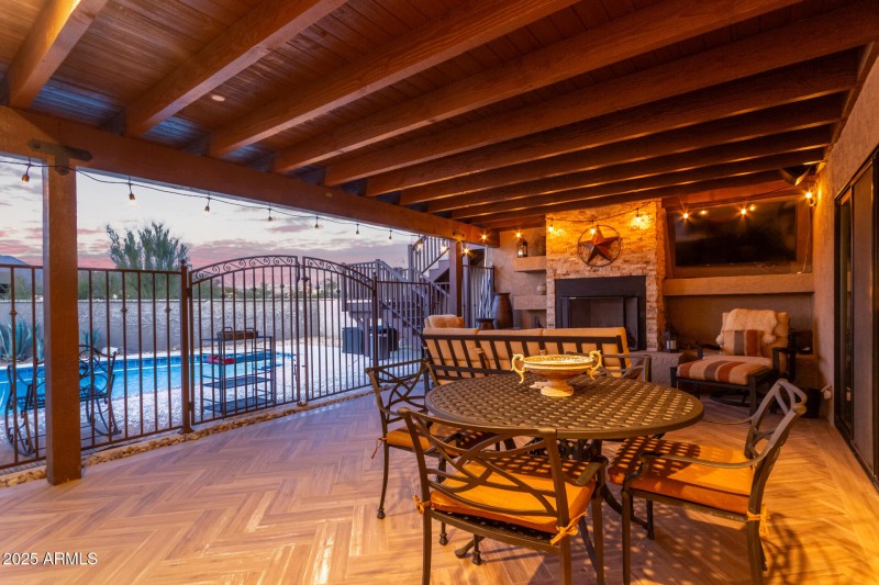 Entertain YEAR-ROUND here!