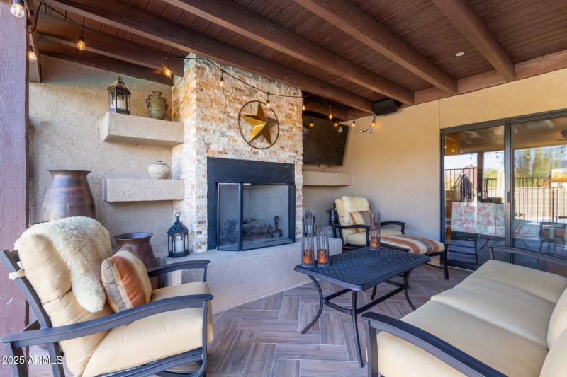 Gorgeous back patio!