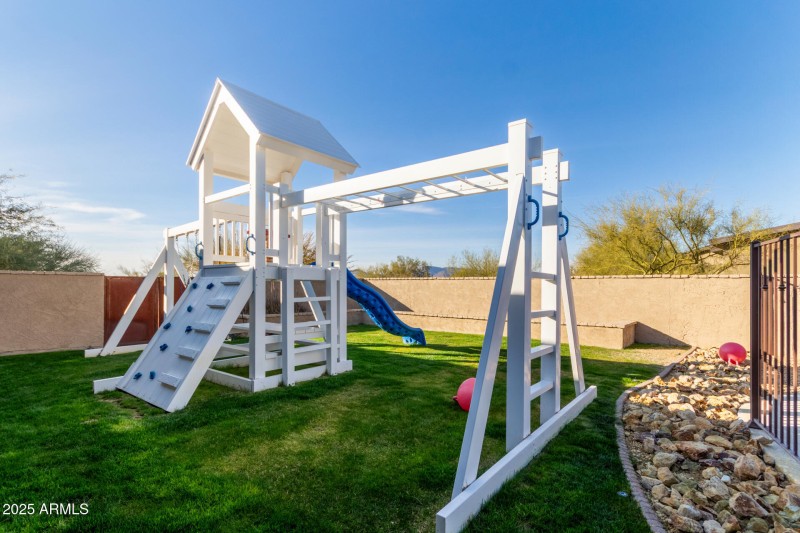 Long Rifle backyard