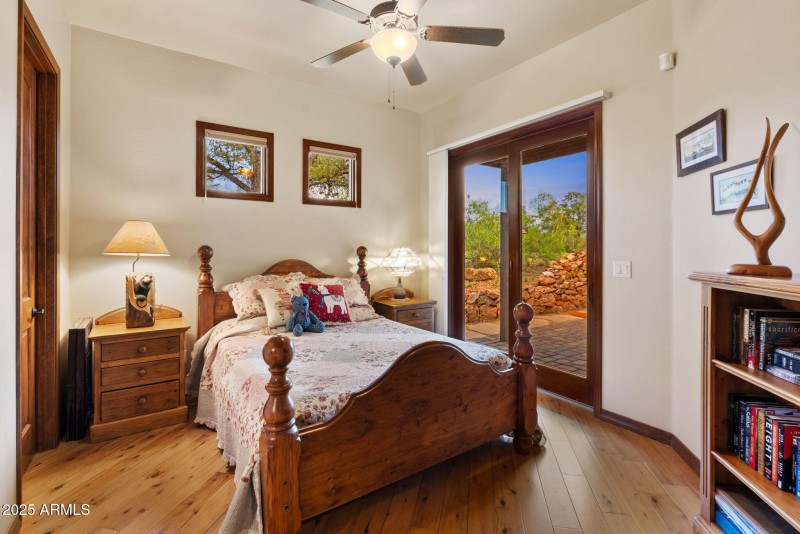 38-Bedroom 2 (2)