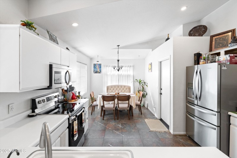 11-Kitchen