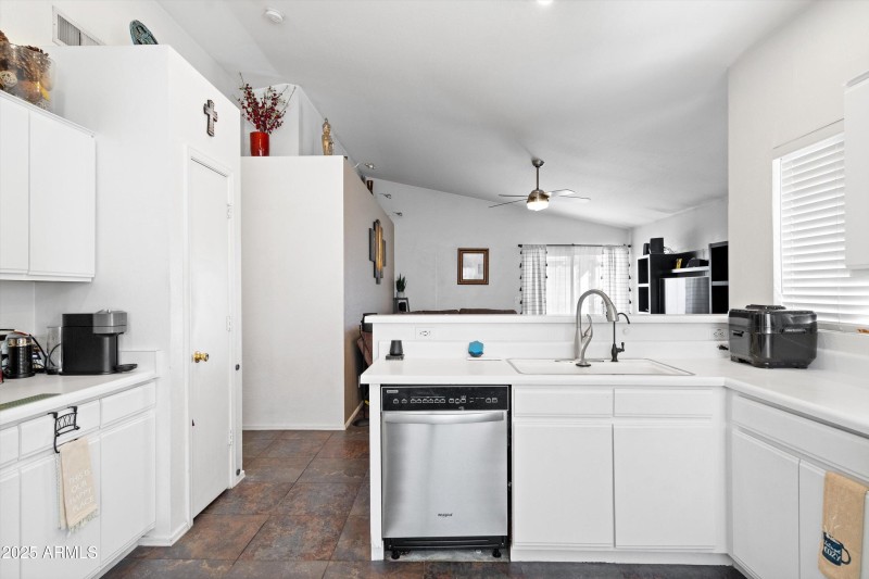 15-Kitchen