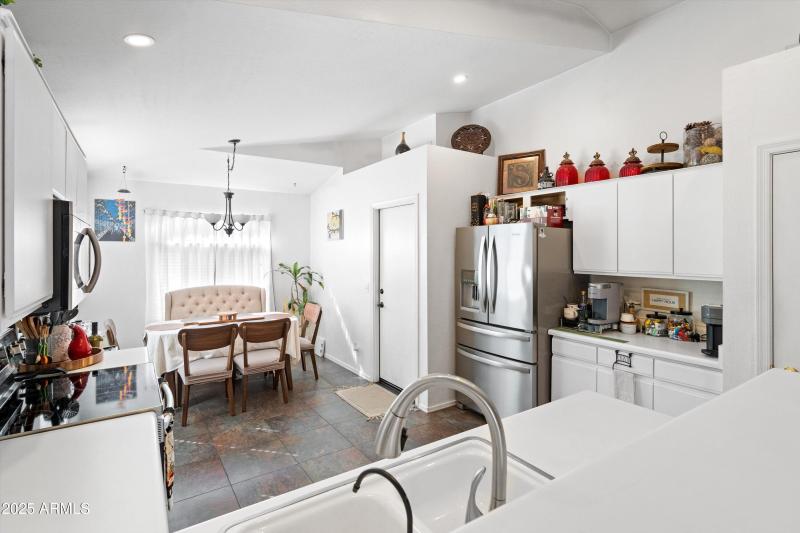 12-Kitchen