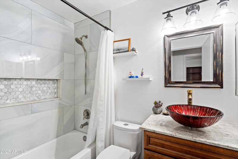 24-Bathroom 2