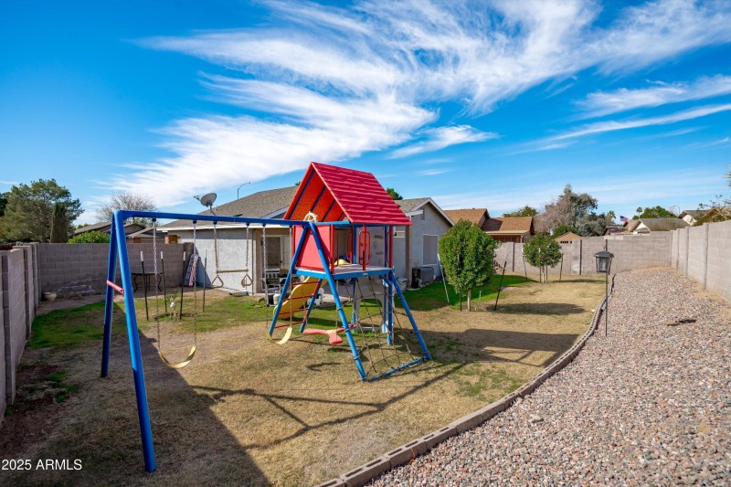 29-Backyard View