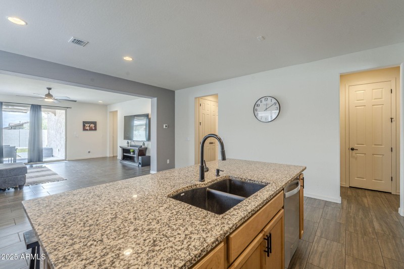 12-web-or-mls-Medlock-12