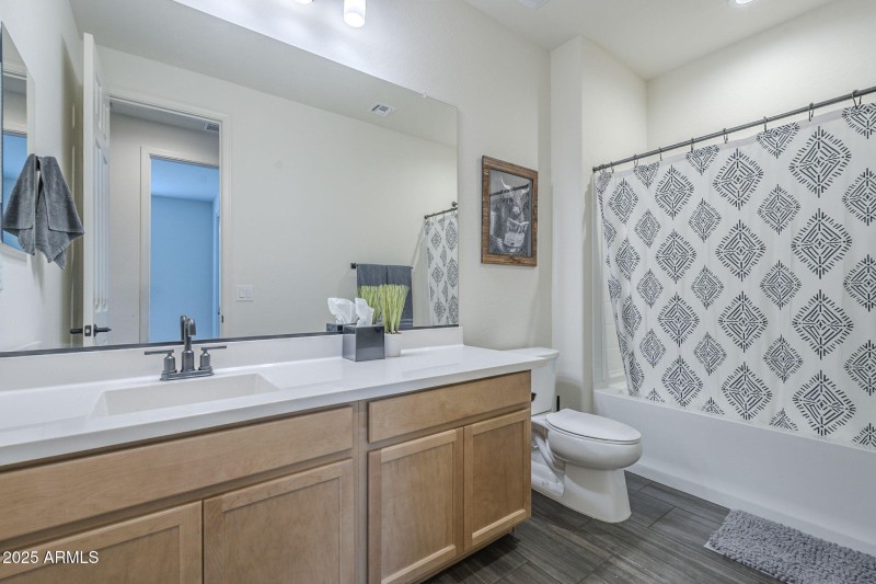 34-web-or-mls-Medlock-34