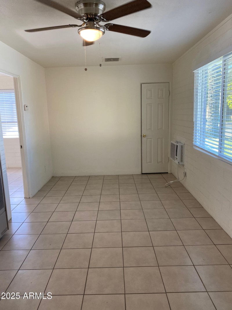 740 E Maryland 1 - Living Area